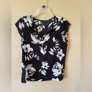 Ivanka Trump Black and White Floral Cap Sleeve Blouse Size S/P